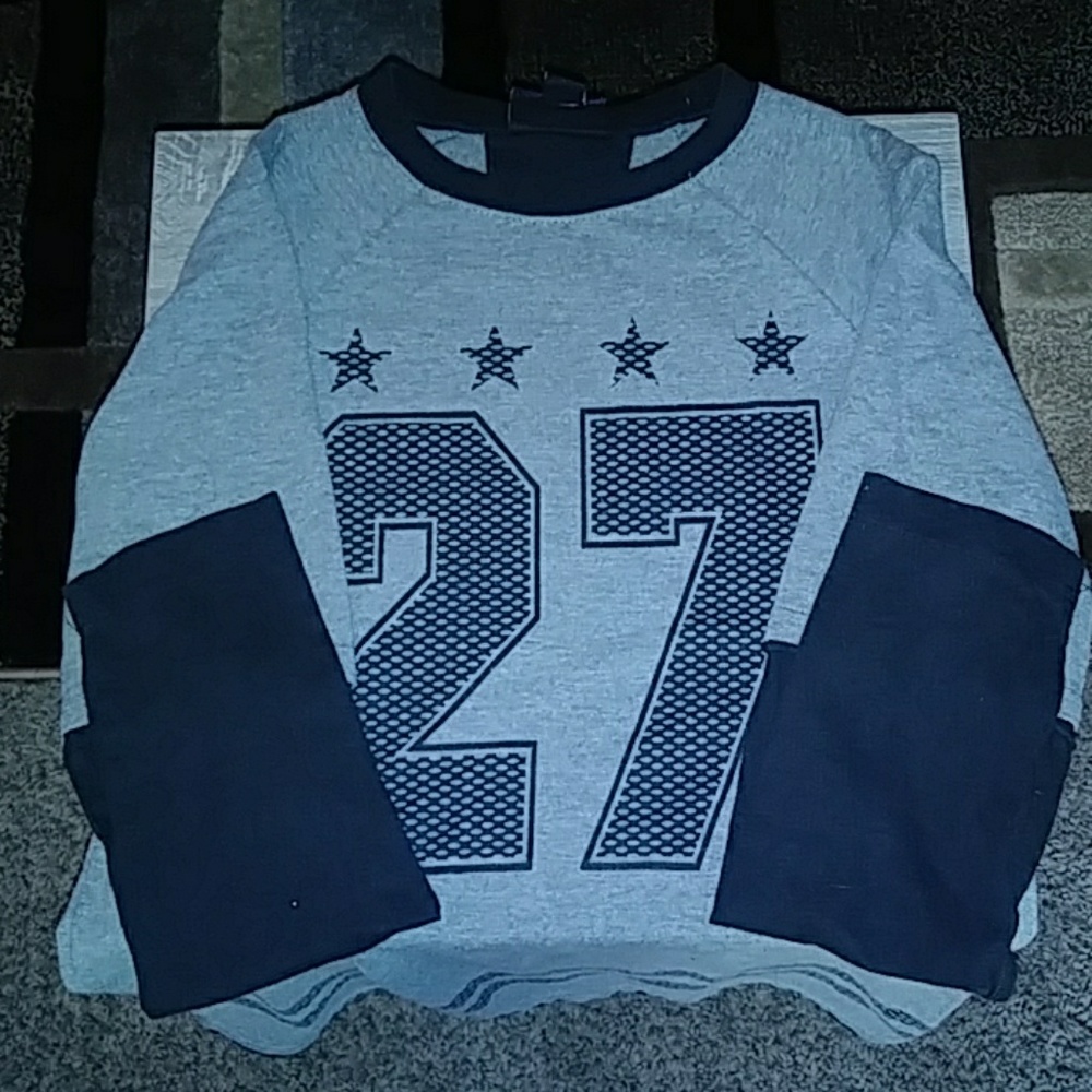 Long sleeve Graphic and plain Ts